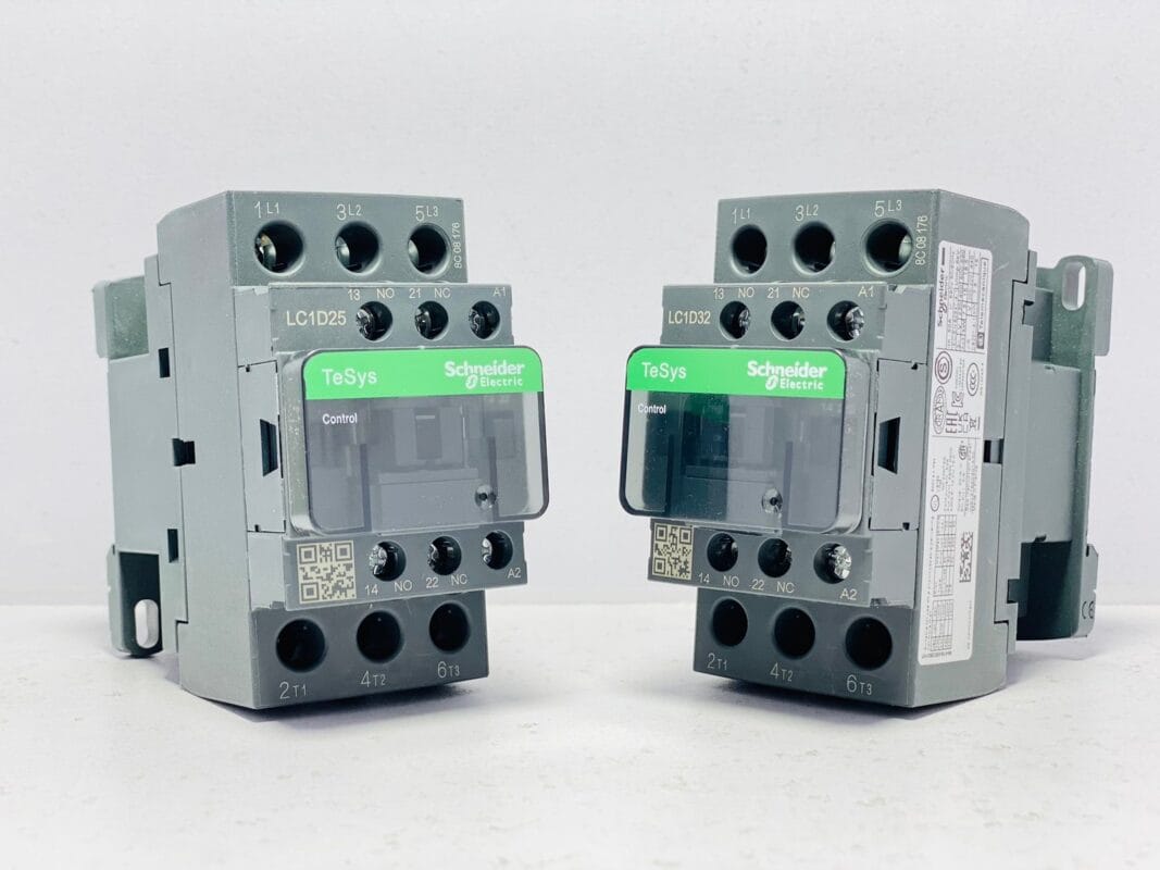 Schneider LC1D12 Magnetic Contactor 12A 220V