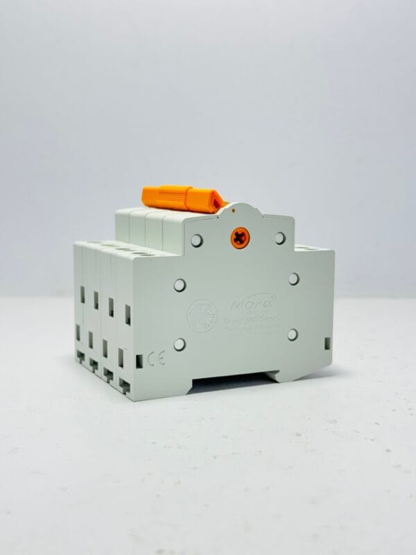MORA 4P Breaker Type Change Over Switch