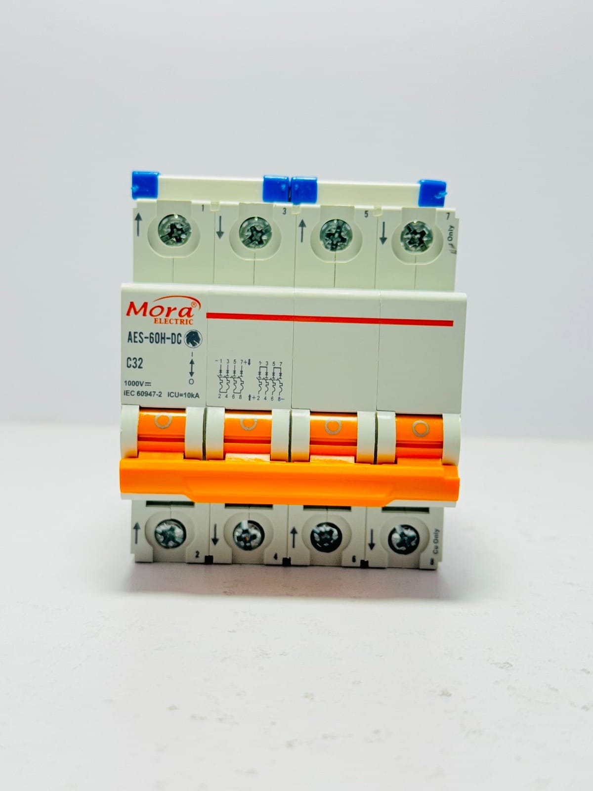 MORA 4P DC 1000V solar breaker