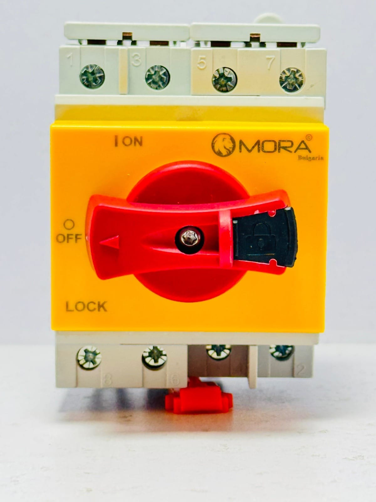 mora-dc-isolator-solar-switch-pakistan.webp1 MORA DC Isolator 1200V 32A | HN Electric